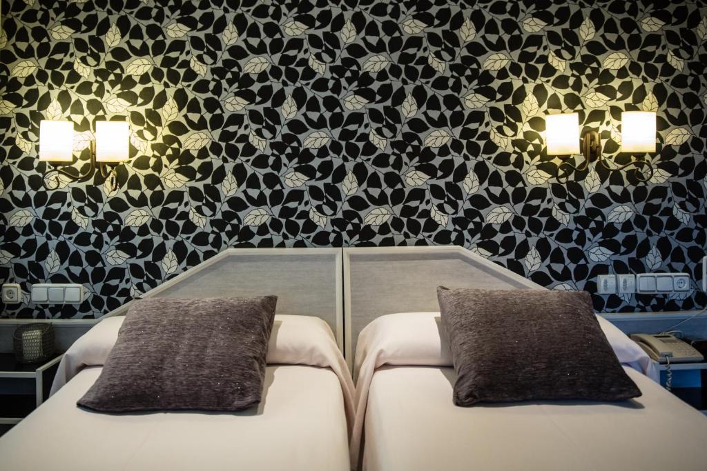 Hostal Paris Βαγιαδολίδ Εξωτερικό φωτογραφία